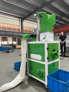 Granulatore per cavi in alluminio e rame con motore ad alta velocità e separatore, macchina per riciclaggio ad alta sicurezza - Product Image 3