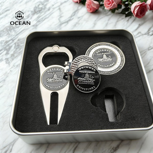 Set <span class=keywords><strong>de</strong></span> Regalo <span class=keywords><strong>de</strong></span> Golf Profesional <span class=keywords><strong>de</strong></span> Fábrica China: Herramienta para Divots Grabada, Fichas <span class=keywords><strong>de</strong></span> Póker <span class=keywords><strong>de</strong></span> Golf <span class=keywords><strong>y</strong></span> Marcador <span class=keywords><strong>de</strong></span> Pelota Personalizado - ¡Gran Venta, Diseño Gratuito! - Product Image 6