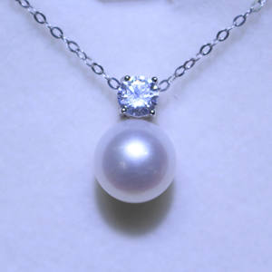 จี้ไข่มุกน้ำจืดธรรมชาติเงินแท้ S925 รุ่นควีนไอซ์ คลาสสิก สร้อยคอคลาวิเคิลอเนกประสงค์ สีม่วงอ่อนเข้ม - Product Image 3