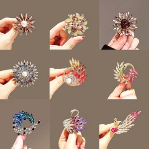 เข็มกลัดโลหะผสมหินธรรมชาติที่ทำด้วยมือเครื่องประดับหรูหราของผู้หญิงประดับด้วยเพชรหมุดดอกไม้และสัตว์ที่สวยงามในหลากหลายรูปแบบ - Product Image 3