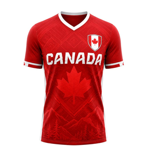 Maglia sportiva del Canada – Maglietta da calcio rossa con stemma nazionale e design a foglia d'acero - Product Image 1