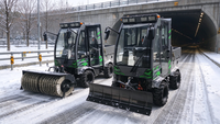 Garantie d'un an, moteur et chenilles robustes de 1106 kg, balayeuse à neige pour routes et rues, conception conviviale