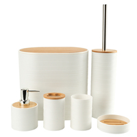 Ensemble cadeau d'accessoires de bain en bambou de luxe poubelle moderne distributeur de savon porte-savon porte-brosse de toilette brosse à dents tasse pour cuisine