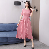 Robe longue ample grande taille Miyake avec boutons et pompons, idéale pour mariage, Pâques, fête ou tenue décontractée – Collection été 2023