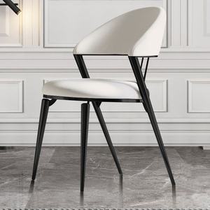 Chaise de salle à manger décontractée moderne avec dossier, luxe accessible pour la maison et les petits appartements, style scandinave, métal - Product Image 2