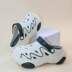 Sabots d'extérieur noirs pour enfants, chaussures d'eau antidérapantes à bout fermé pour garçons, taille 7 8 9 12 13 14 - Product Image 2