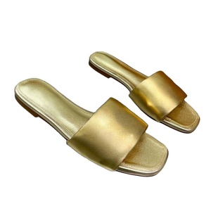 Sandalias de Diseñador Doradas, Sandalias Planas Antideslizantes para Interiores, Sandalias Planas Casuales para Mujer, Sandalias Planas de Diseñador a Rayas - Product Image 1
