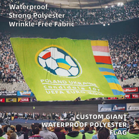 Drapeau géant personnalisé de luxe Tifo, grande bannière promotionnelle imperméable et anti-plis en non-tissé pour événements sportifs de football