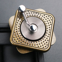 Nouveau Gyroscope de doigt en métal Marteau de Thor avec boule de décision rotative, jouet créatif anti-stress, Push Card TL002 pour personnes âgées