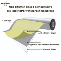 HDPE Bütil Kauçuk Kendinden Yapışkanlı Asfalt Bazlı Olmayan Hava Bariyeri Buhar Geçirgen Rulo Polimer Önceden Yerleştirilmiş Su Geçirmez Nefes Alabilen