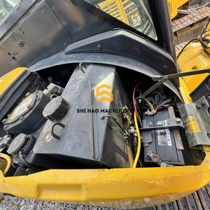 โรงงานจำหน่ายรถขุดไฮดรอลิกมือสอง Komatsu PC35 ขนาด 3.5 ตัน นำเข้าจากญี่ปุ่น สำหรับงานเกษตรและครัวเรือน พร้อมหัวขุดด้านหลัง - Product Image 3