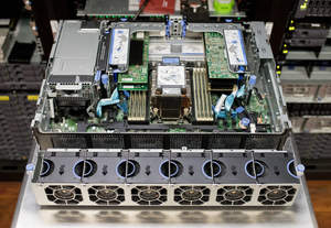 ThinkEdge SE450 Powerful Edge servidor AI más rico en GPU para el borde - Product Image 5