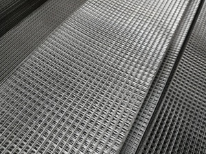 Stainless Steel Welded <strong>Wire</strong> Mesh Bird Cages <strong>Nets</strong> Crimped Plain Weave Rustproof Galvanized Finish Custom Cutting Welding <strong>Wire</strong> - Product Image 5