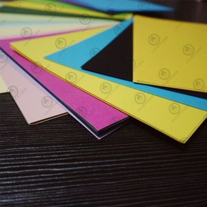 Papel estucado de colores brillantes con consistencia fuerte para insertos e invitaciones - Product Image 3