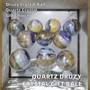 Colección de Esferas y Globos de Aventurina Pulida de Mirani Agate de Gujarat para Decoración del Hogar - Product Image 2