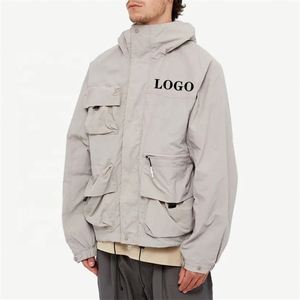 เสื้อแจ็คเก็ตซาฟารีผู้ชายแบบขายส่งปี 2025 บริการ OEM ออกแบบโลโก้ตามสั่ง ผ้าไนลอน กันลม กันน้ำ เป็นมิตรกับสิ่งแวดล้อม ระบายอากาศได้ดี หลายแบบ - Product Image 1