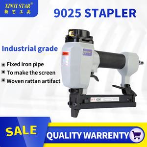 <span class=keywords><strong>Pistola</strong></span> neumática XINYI 9025/425K <span class=keywords><strong>de</strong></span> calibre 18 <span class=keywords><strong>para</strong></span> <span class=keywords><strong>clavos</strong></span> <span class=keywords><strong>de</strong></span> jardín, grapadora en forma <span class=keywords><strong>de</strong></span> U <span class=keywords><strong>para</strong></span> muebles <span class=keywords><strong>de</strong></span> ratán, herramienta <span class=keywords><strong>para</strong></span> tejer ratán - Product Image 2