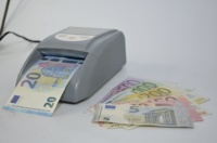 Détecteur d'argent portable EURO USD