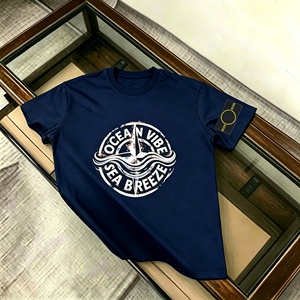 T-shirt à manches courtes pour homme, style basique, sportif, respirant, 100% coton, imprimé décontracté, avec patch brodé et détails en pierre, style insulaire. - Product Image 3