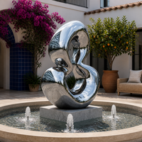 Sculpture moderne abstraite personnalisée en acier inoxydable, finition miroir, chiffre 8, statue métallique pour bassin de plaza commercial
