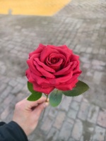 Mur de fleurs artificielles en soie douce, roses rouges faites à la main, pour les mariages, les fêtes, les photobooths et les décorations de la fête des mères