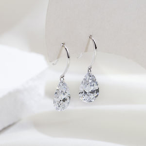Pendientes de Diamantes en Forma de Pera de Oro Blanco de 9K MSE-840 de Messi Jewelry, Disponibles en Existencia - Product Image 2