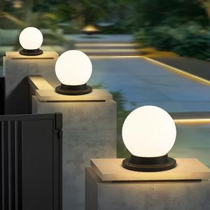 <span class=keywords><strong>Lampe</strong></span> solaire de jardin extérieure étanche avec lumière LED nouvelle conception de lune de boule ronde pour la porte de clôture de villa de jardin de cour - Product Image 1