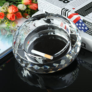 <span class=keywords><strong>Vendita</strong></span> calda a basso prezzo scatola regalo portatile classica cristallo rotondo posacenere per auto <span class=keywords><strong>in</strong></span> cristallo di sigaro <span class=keywords><strong>in</strong></span> cristallo portacarigme per alberghi - Product Image 5