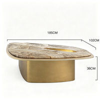 Table basse en marbre encastrée Dream Home Teardrop, forme irrégulière, bordure dorée brossée, base incurvée, mobilier de luxe pour salon
