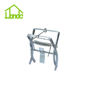 Piège à taupe galvanisé à <span class=keywords><strong>pince</strong></span> avec poignée Piège à taupe réutilisable facile à installer pour pelouse et cour - Product Image 5