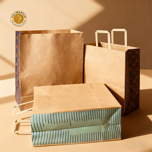 Sacs en papier kraft blanc de luxe personnalisés avec poignées en corde de coton, écologiques, en matériaux recyclés, surface estampée à chaud pour pizzas et sushis - Product Image 5