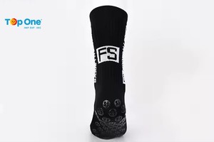 Top One Fabricant Doux Antidérapant Haute Qualité Couleurs Vente Chaude Crew Chaussettes De Sport - Product Image 3