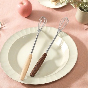 Mini batidora <span class=keywords><strong>Manual</strong></span> <span class=keywords><strong>de</strong></span> cocina para uso doméstico, <span class=keywords><strong>de</strong></span> acero inoxidable <span class=keywords><strong>batidor</strong></span> <span class=keywords><strong>de</strong></span> huevos, crema, espuma <span class=keywords><strong>de</strong></span> leche, varilla agitadora para pasteles, haya para el hogar - Product Image 3