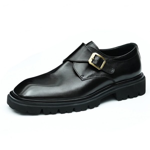 Zapatos de Hombre con Parte Superior Suave, Formales para Negocios, Duraderos, con Cierre de Hebilla y Diseño de Parches para las Temporadas de Verano, Primavera y Otoño - Product Image 1