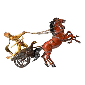 Ornamento de Cobre con Diseño de Carruaje Espartano, para Sala de Estar o Regalo Empresarial, Diseño Tradicional - Product Image 1