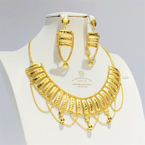 Fabricantes joyería de moda al por mayor nuevas mujeres diseño africano de moda chapado en oro pendiente collar conjuntos de joyas - Product Image 1