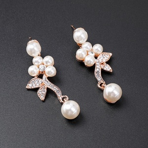 2026 New Branch Shaped Pearl Necklace <b>Set</b> Ethnic Retro Ornaments Collar Chain Bridal Dress Alloy <b>Crystal</b> Necklace <b>Set</b> - Product Image 5