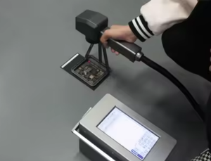 Nouvelle machine de marquage laser à fibre portable 20W 30W 50W, refroidissement par air, mode batterie/prise, contrôle Ezcad, codes QR DXF/<span class=keywords><strong>AI</strong></span>/PLT/DWG - Product Image 2
