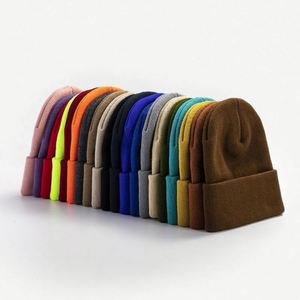 Bonnets unisexes pour femmes et hommes, couleur unie, imprimés, chauds, décontractés, pour l'automne, personnalisables, tricotés, unis, pour l'hiver et la plage, 100% - Product Image 4