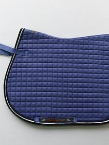 Nouveau <span class=keywords><strong>tapis</strong></span> <span class=keywords><strong>de</strong></span> <span class=keywords><strong>selle</strong></span> <span class=keywords><strong>de</strong></span> cheval élégant professionnel pour <span class=keywords><strong>tapis</strong></span> <span class=keywords><strong>de</strong></span> <span class=keywords><strong>selle</strong></span> <span class=keywords><strong>de</strong></span> chevaux <span class=keywords><strong>tapis</strong></span> <span class=keywords><strong>de</strong></span> <span class=keywords><strong>selle</strong></span> <span class=keywords><strong>de</strong></span> cheval personnalisé - Product Image 2