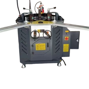 Machine à sertir les coins en aluminium avec PLC et moteur, coupeurs haute précision, spéciale pour la fabrication de fenêtres et de portes - Product Image 3
