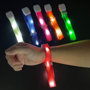 Chinawill Easy Carry Comfortable Wear Effective Nylon Wristband Control 500M Programmable Remote <b>LED</b> Bracelet RGB <b>LED</b> Retro - Product Image 2