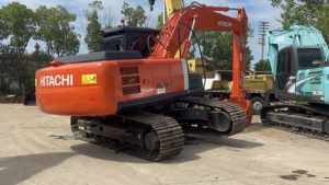 Excavadora Hitachi Zaxis 200 sobre Orugas, Equipo de Construcción de 20 Toneladas, Motor Kawasaki, Color Naranja - Product Image 4