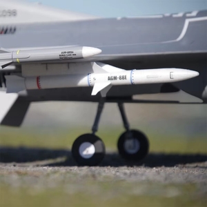 Avion de chasse RC F-16C Fighting Falcon FMS <span class=keywords><strong>70mm</strong></span> <span class=keywords><strong>EDF</strong></span> haute performance avec 5 kits de décalcomanies, moteur brushless KV1850 et ESC - Product Image 3