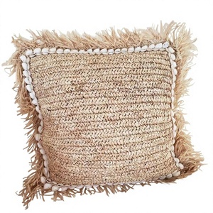 2025 Venta caliente hecha a mano al aire libre rafia cuadrada con funda de cojín de concha con flecos funda de almohada Bohemia para exteriores e interiores - Product Image 1