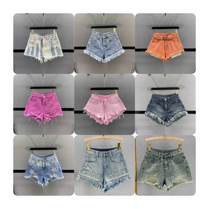 Shorts in denim <span class=keywords><strong>da</strong></span> <span class=keywords><strong>donna</strong></span> con stampe, spacchi <span class=keywords><strong>e</strong></span> modelli aderenti, la spedizione avrà un design casuale. - Product Image 5