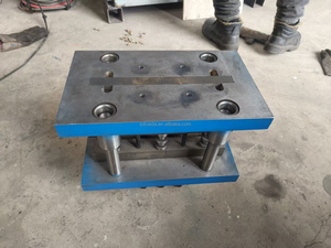 מכונת ניקוב למעקות מדרגות מנירוסטה, חיתוך צינורות עגולים ויצירת קשתות - Product Image 2