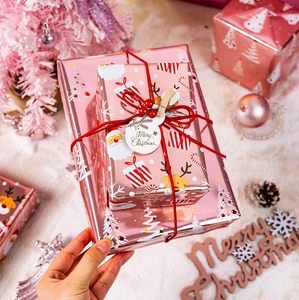 Papier cadeau de Noël en aluminium avec motifs tête de Père Noël, flocon de neige et rennes, design arbre de Noël, personnalisable - Product Image 1
