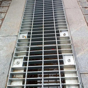 Grille en acier pour trottoir à usage intensif, haute capacité de charge, pour l'extérieur, grille de drainage pour fossé de drainage, couvercle de drainage, grilles en acier pour <span class=keywords><strong>pont</strong></span> - Product Image 6