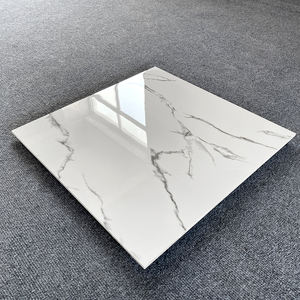 <span class=keywords><strong>Carrelage</strong></span> en céramique de marbre blanc Carrara résistant à l'usure de Foshan, Chine, 60x60cm 600x600mm pour sol de salon et salle de bain - Product Image 3